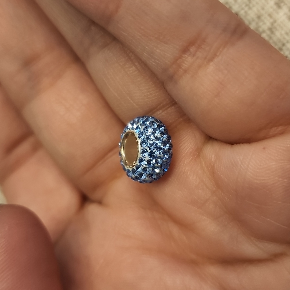 Individuality Crystal Bead - Picture 3 of 5